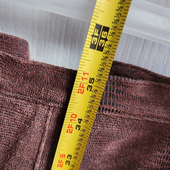 COPY - Snakeskin look leather skirt w slit size 18 - Picture 9 of 10